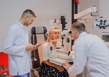 advantages eye laser melbourne