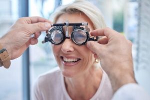 cataracts symptoms refractive